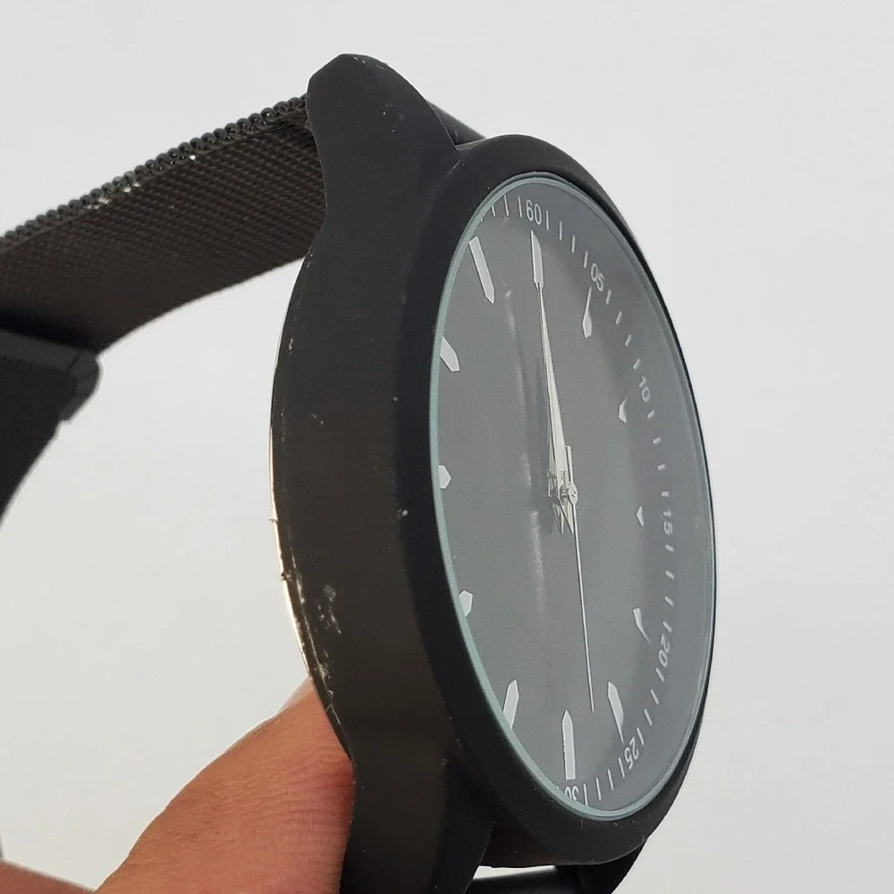 Men's Watch Black‎ Dial 44MM Large Black Case Black Mesh Bands New Battery